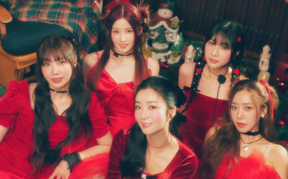 Apink get in red for 'Pink Christmas' concept photos | allkpop